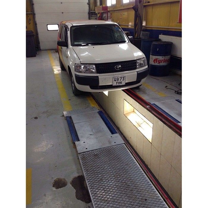 BMW 유럽 자동차 장착 4T 자동차 테스트 라인 평판 시뮬레이션 평탄 도로 초평탄 브레이크 테스터