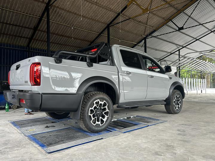 5in1 롤러 브레이크 검사기 4000kg 최대 축 부하, 듀얼 플레이트 사이드 슬리프 및 차량 테스트 라인용 산업 제어 컴퓨터