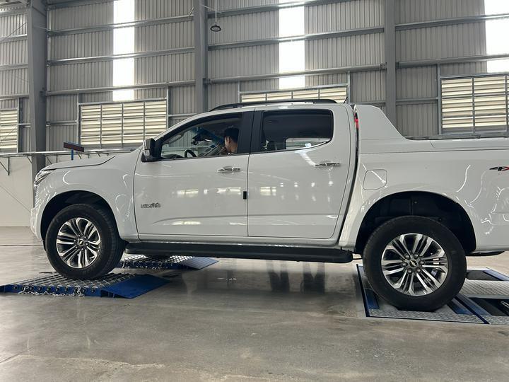 Cartesy 브랜드 CTGT-3-3C 롤러 트리니티 차량 테스트 라인 차축 부하가 있는 롤러 브레이크 테스터 경자동차용 단일 플레이트 사이드 슬립 테스터